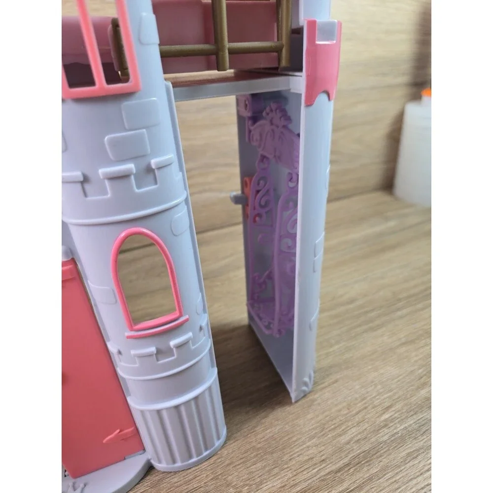Barbie Mini Kingdom Magical Expandable Castle *Rare* AS IS**